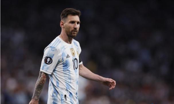 轻松一刻： 做平板支撑，感觉过了一个世纪，一看表，才二十秒。